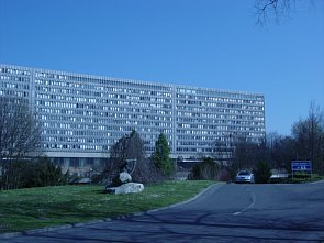 Międzynarodowe Biuro Pracy (budynek z zewnątrz). Kliknij zdjęcie aby zobaczyć powiększenie